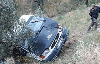 Minibüs şarampole devrildi: 3 yaralı