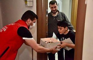 Minik Ali Sina’ya doğum günü sürprizi