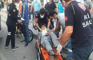 Motosiklet yayaya çarptı: 3 Yaralı