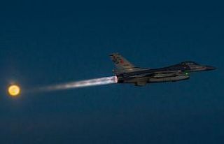 MSB’den savaş uçaklı “Süper Ay” paylaşımı