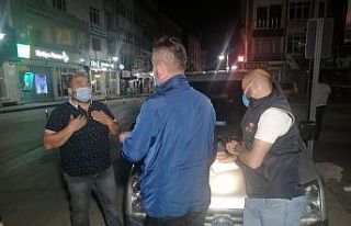Muayenesiz araçla kısıtlamayı delen sürücüden...