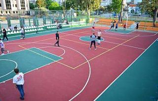 Mudanyalı gençlere modern saha