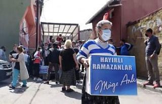Müge Anlı, ihtiyaç sahibi 500 aileye Ramazan kolisi...
