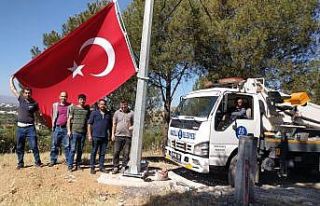 Nazilli Dallıca Mahallesi’ne dev bayrak