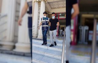 On yıl hapis cezaları bulunan iki zanlı polisten...