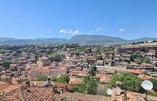 Osmanlı kenti Safranbolu tam kapanmada bayramı kuş...