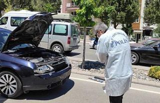 Otomobilin çarpmasıyla 40 metre öteye fırlayan...