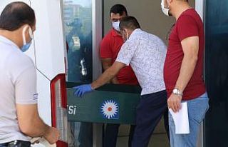 Otomobilin çarptığı genç kadın hayatını kaybetti