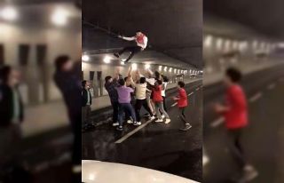 (Özel) Esenyurt’ta asker uğurlayan magandalar...