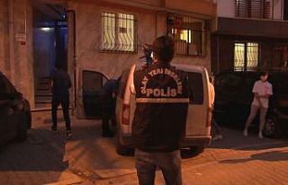(ÖZEL) Esenyurt’ta intihar girişimi: Silahla karnına...