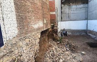 (ÖZEL) İnşaat sırasındaki toprak kayması korkuttu