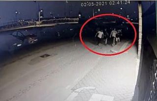 (Özel) Kısıtlamayı ihlal eden gençler polisi...