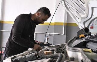 (ÖZEL) Mevsim geçişlerinde periyodik araç bakımına...