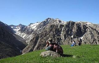 (ÖZEL) Yaz günü Munzur’da kızak keyfi