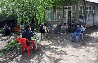 Pandemiden dolayı dernek toplantılarını evinin...