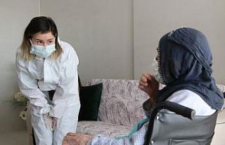 Pandemiye rağmen, evde sağlık hizmeti kesintiye...