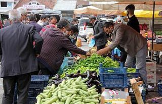 Pazar yerlerinde sadece yaş meyve ve sebze satışına...