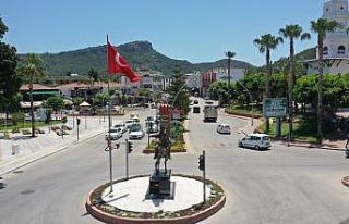 Pegasus heykeli yerine Atatürk heykeli