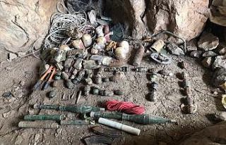 Pençe Yıldırım operasyonunda ele geçirilen mühimmatların...