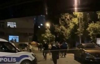 Pendik’te 2 grup tekme ve yumruklarla birbirine...