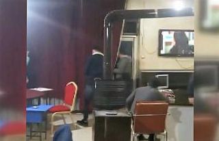 Polis baskın yapınca balkona saklanmak istedi, kameralara...