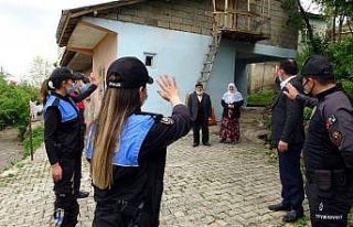 Polis ekipleri tam kapanma döneminde kapı kapı...