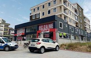 Polis memuru evinde ölü bulundu