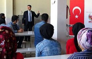 Polis, tekstil çalışanlarına terörün kirli yüzünü...