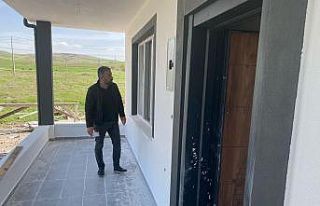 Pursaklar Belediyesi evi yanan ailenin yaralarını...