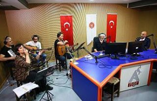Radyo Angara’da sanat şöleni