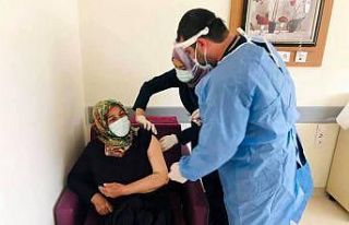 Refahiye ve Tercan’da Biontech aşısı uygulanmaya...