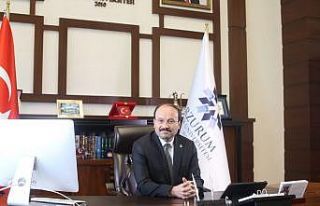 Rektör Çakmak: "Ailenin en önemli üyesi annedir"