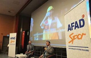Rektör Türkmen AFAD tarafından düzenlenen söyleşiye...