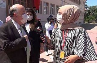 Rektör yardımcısı kadın muhabiri böyle fırçaladı