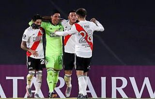 River Plate, oyuncusunu kaleye geçirdiği maçı...