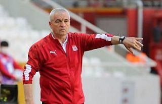 Rıza Çalımbay Beşiktaş’ı tebrik etti