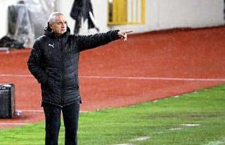 Rıza Çalımbay kariyer rekoru kırdı!