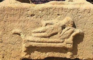 Roma dönemine ait çocuk lahiti bulundu