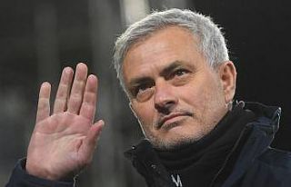 Roma’nın yeni hocası Jose Mourinho oldu