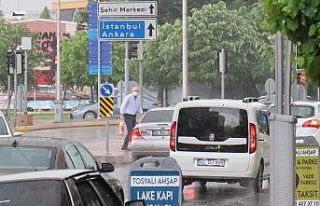 Sağanak yağmura hazırlıksız yakalananlar kaçacak...