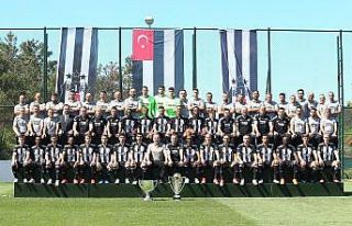 Şampiyon Beşiktaş poster çekimi yaptı