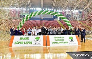 Şampiyon Mamak Belediyesi kupasına kavuştu