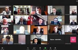 Sanaldan Hakikate Bir Yol