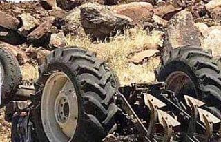 Şanlıurfa’da devrilen traktörün altında kalan...