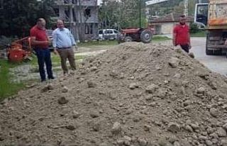 Şaphane’de köylerde mera gübreleme çalışmaları