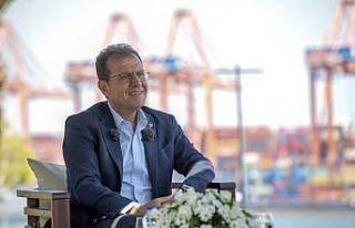 Seçer: "100 bin gıda kolisi dağıttık"