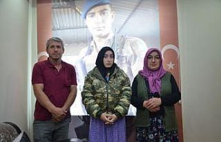 Şehidin hatıralarını odasında yaşatıyorlar