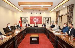 “Şehir idarecilerinin evde beklemek gibi bir lüksü...