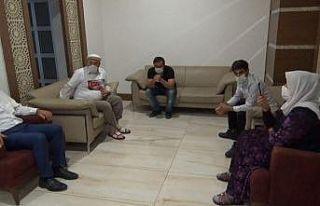 Şehit babasından evlat nöbetindeki ailelere ’yanınızdayız’...