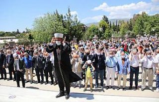 Şehit olan Filistinliler için İzmir’de gıyabi...